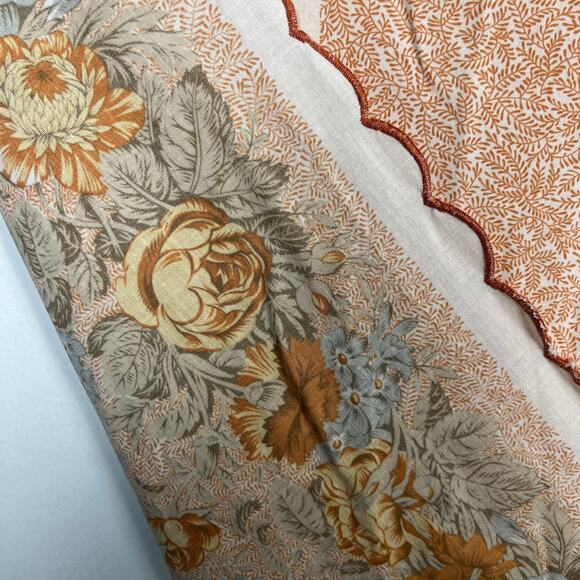 Vintage 50s 60s Floral Rectangular Tablecloth Orange White Yellow MCM 55 x 72 - Picture 2 of 9